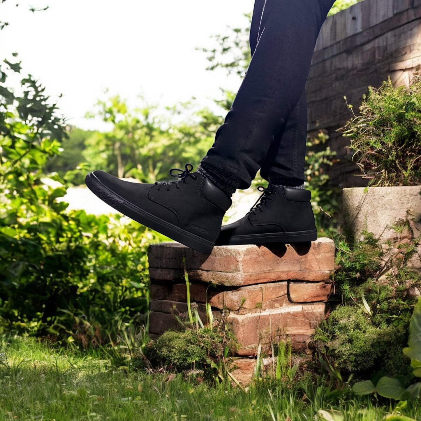 Men’s Water-Resistant Venture Shoes | Portland Black