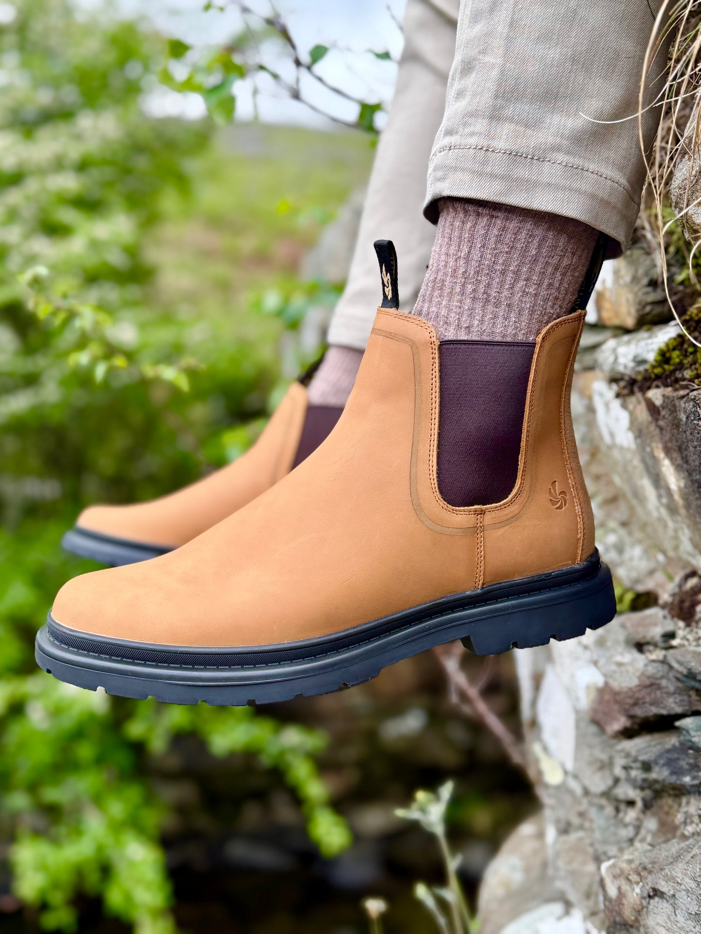 Men's Water-Resistant Chelsea Boots | Sandstone Brown