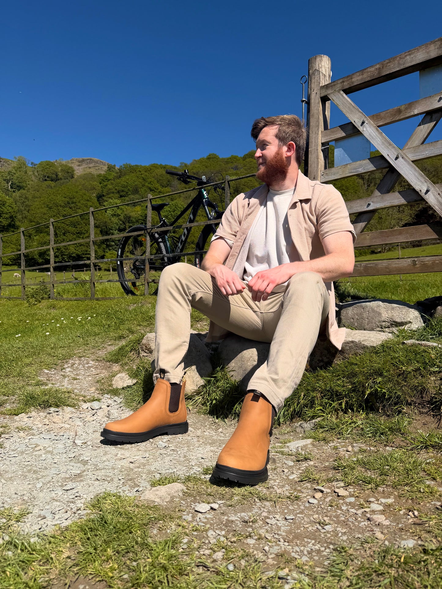 Men's Water-Resistant Chelsea Boots | Sandstone Brown