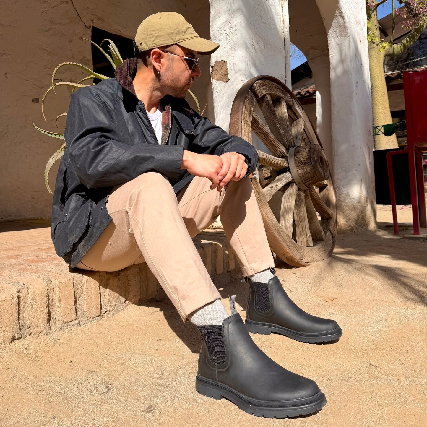 Men's Water-Resistant Chelsea Boots | Charmouth Black